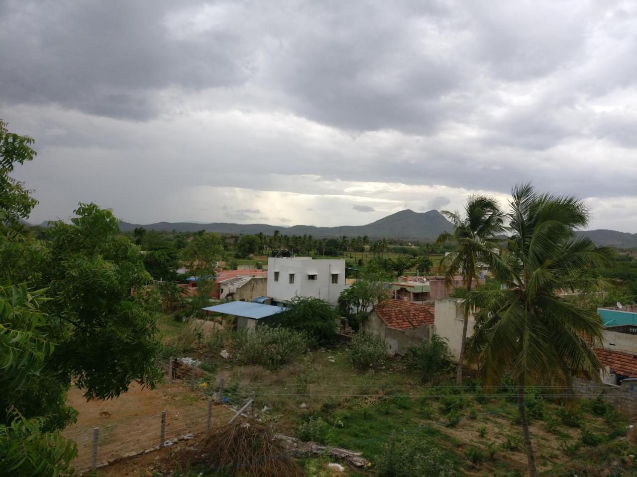 Selvalakshmi Restaurant And Lodge Тируваннамалай Экстерьер фото